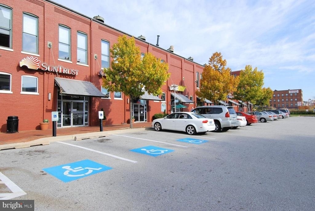 2106 Fleet Street - Photo 62
