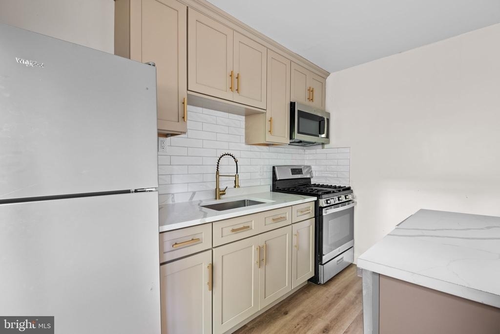 322 S Poppleton Street - Photo 9