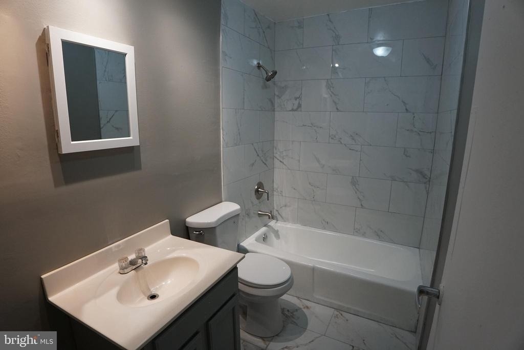 802 Cathedral Street - Photo 4