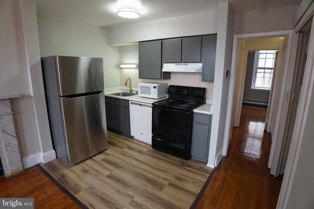 802 Cathedral Street - Photo 3