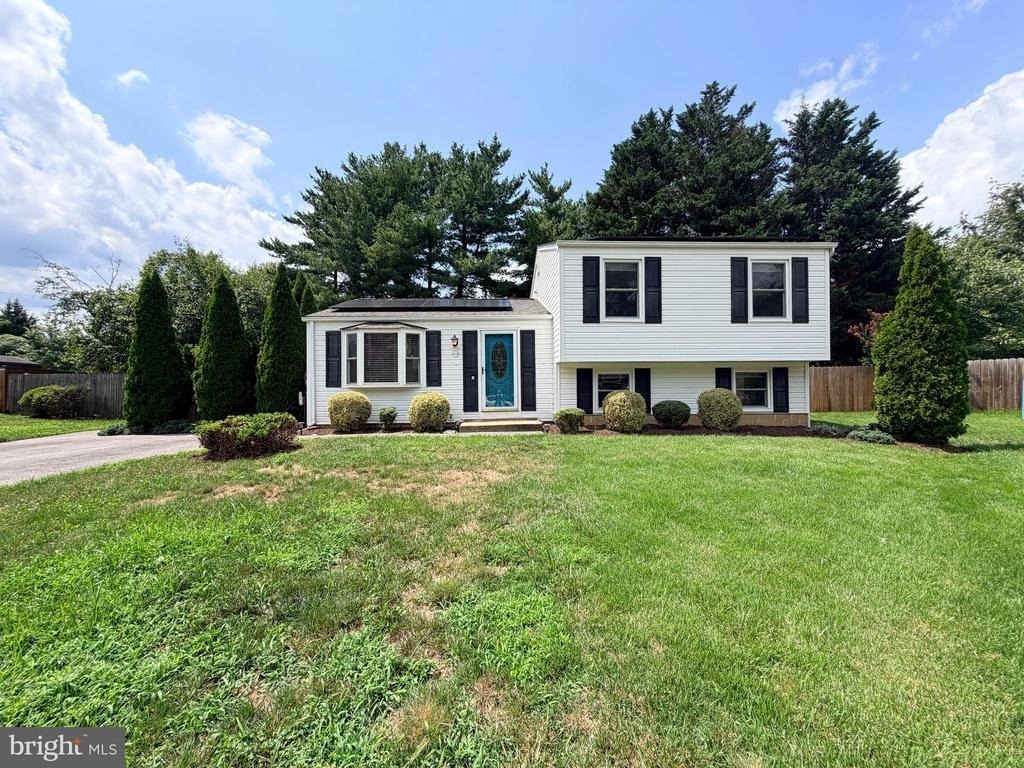 1458 Ashwood Court - Photo 0