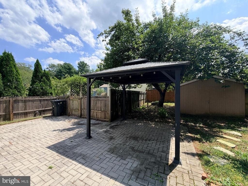 1458 Ashwood Court - Photo 18