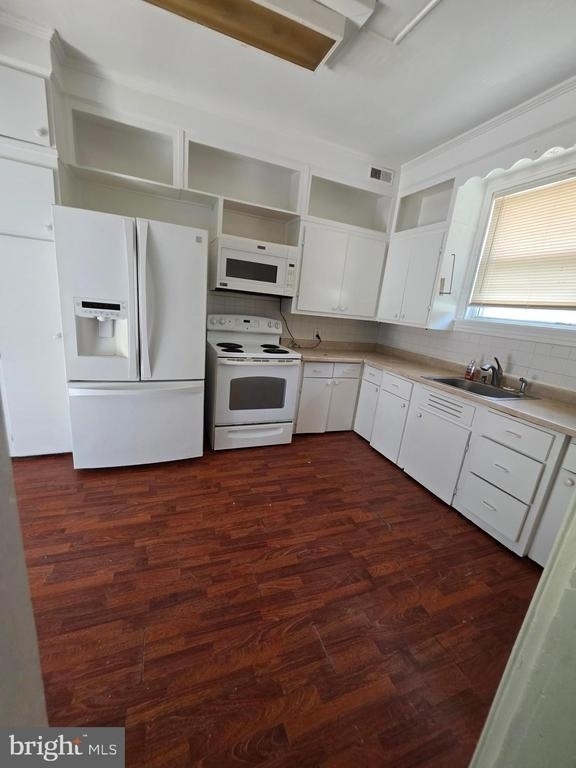 1314 Philadelphia Pike - Photo 0