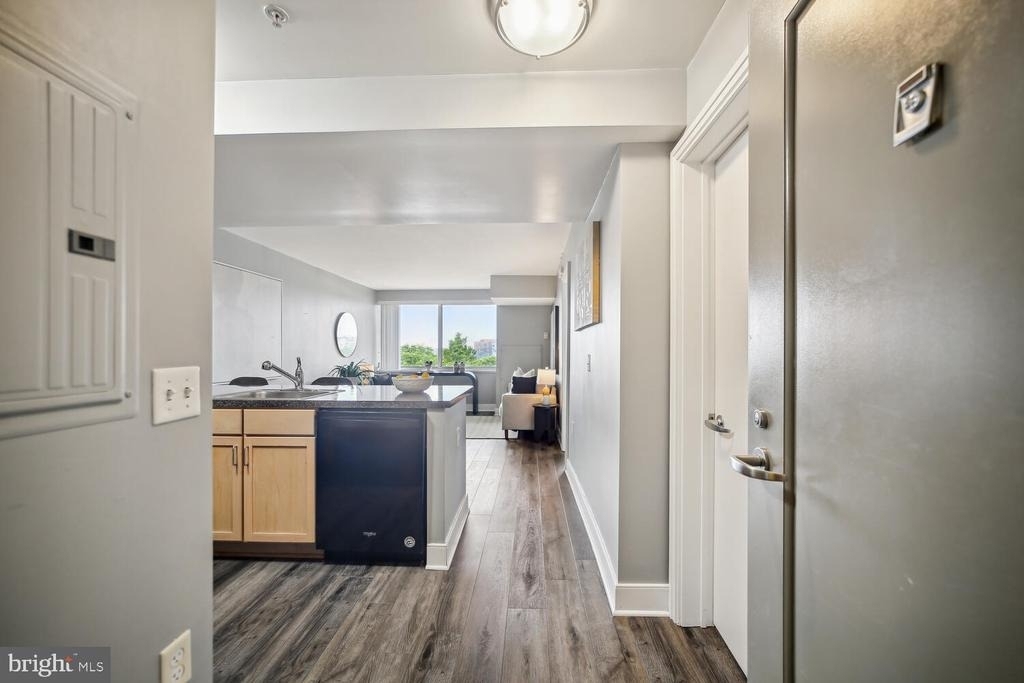 800 4th Street Sw - Photo 2