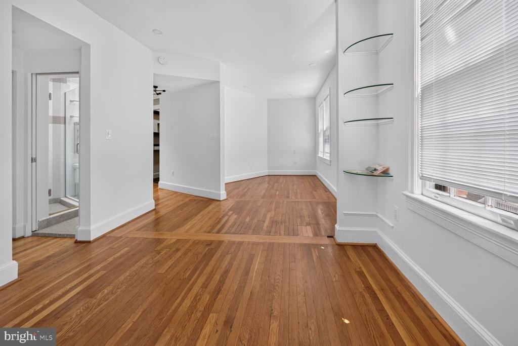 3120 R Street Nw - Photo 3
