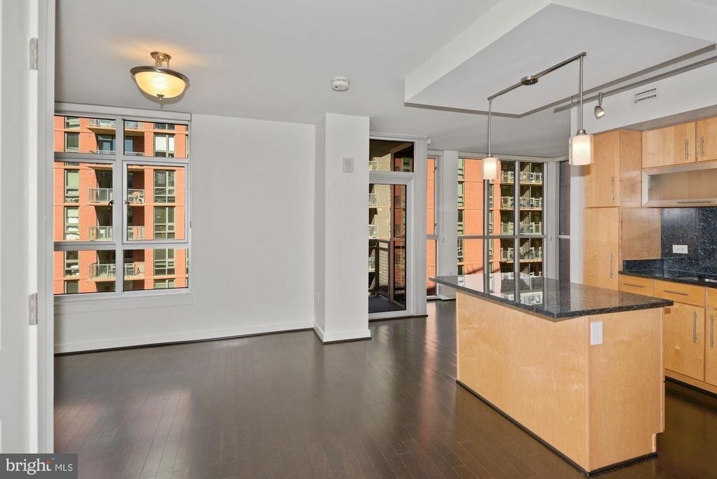 1025 1st Street Se - Photo 9