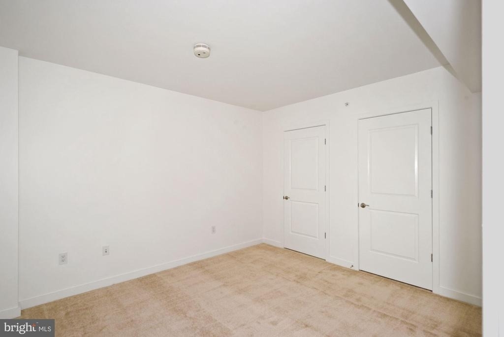 1025 1st Street Se - Photo 6
