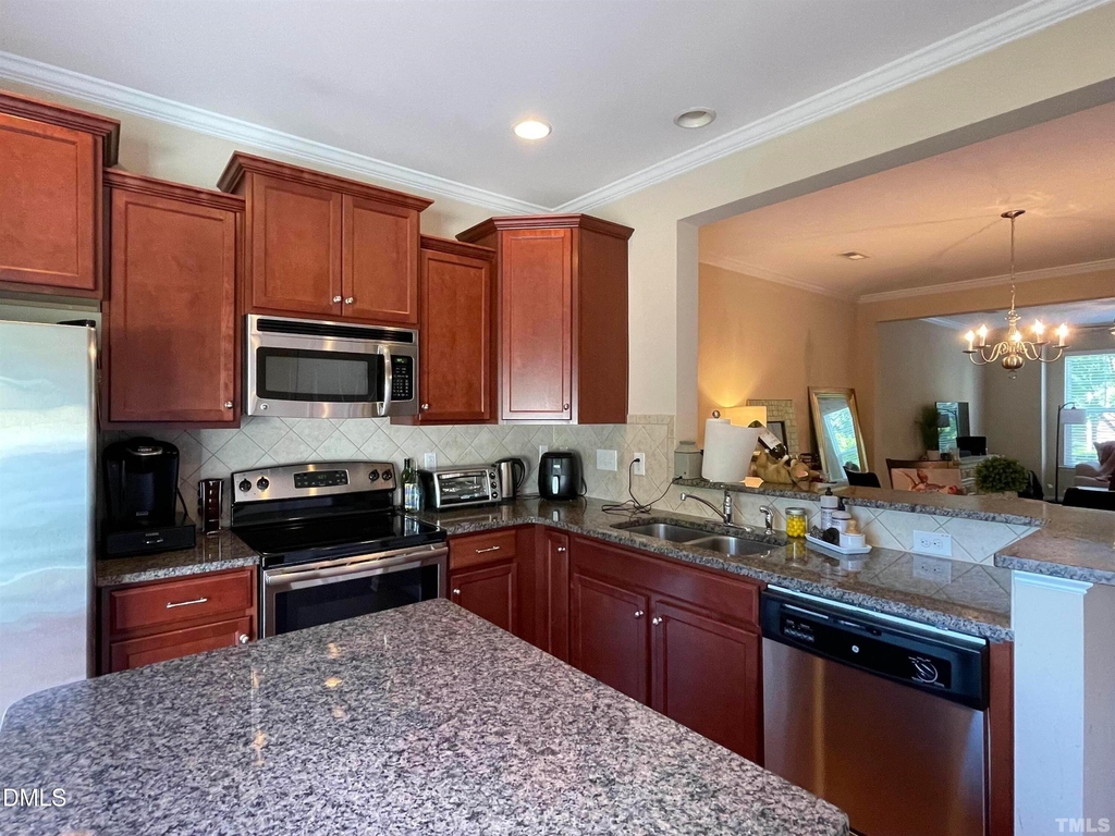1002 Summerhouse Road - Photo 3