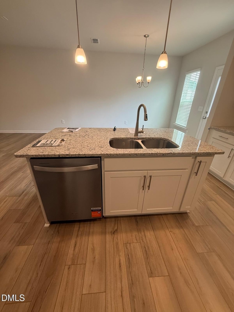 260 Ravenscraig Park Place - Photo 4