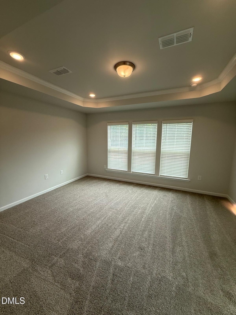 260 Ravenscraig Park Place - Photo 9