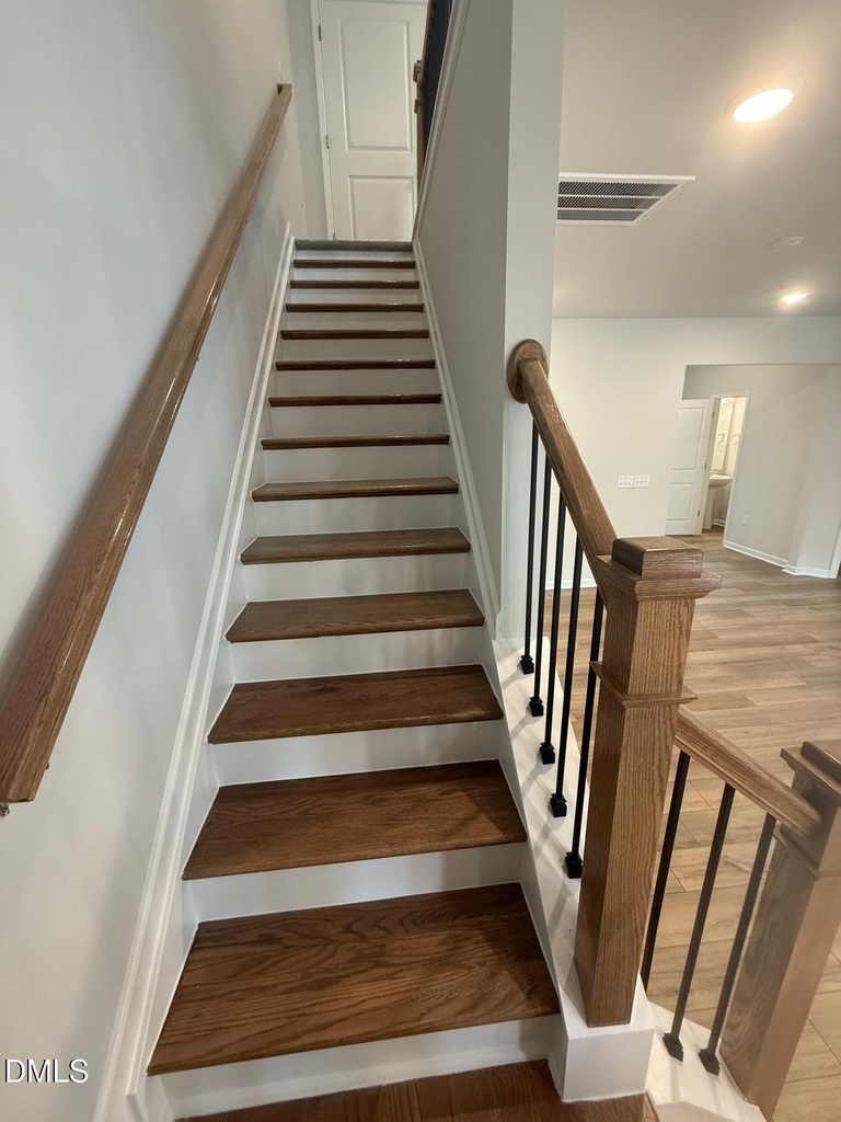260 Ravenscraig Park Place - Photo 3