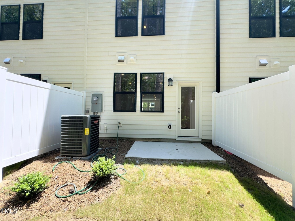 1529 Crescent Townes Way - Photo 37