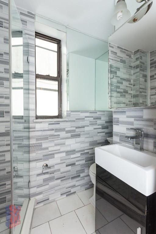 219 East 23rd Street - Photo 4