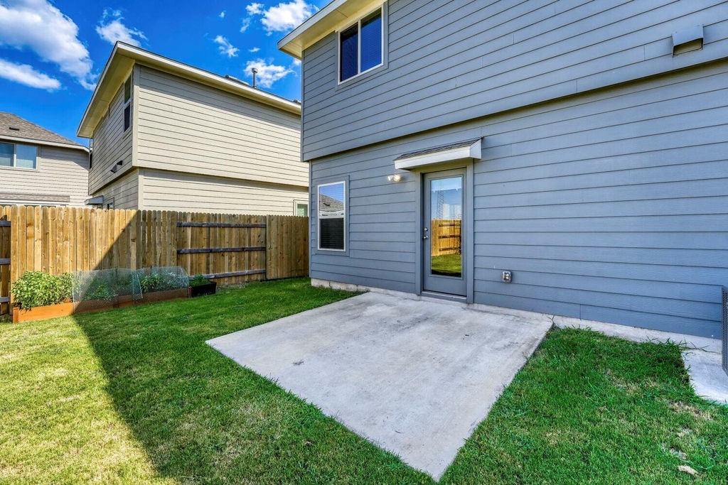 202 Driftwood Ln - Photo 21