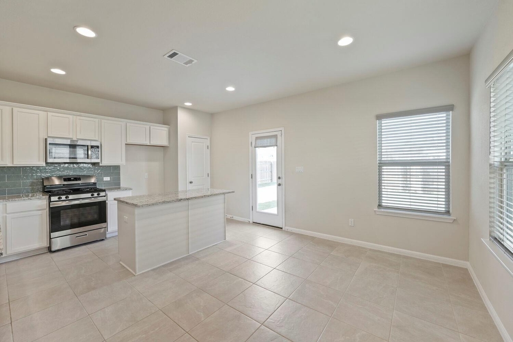 202 Driftwood Ln - Photo 7
