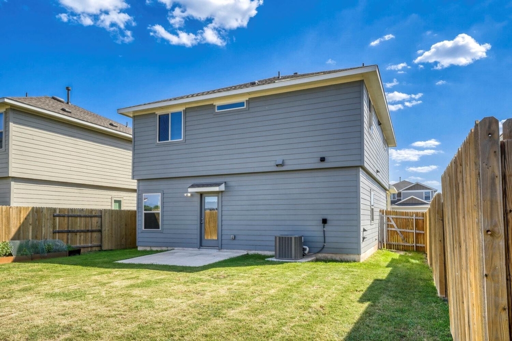 202 Driftwood Ln - Photo 18