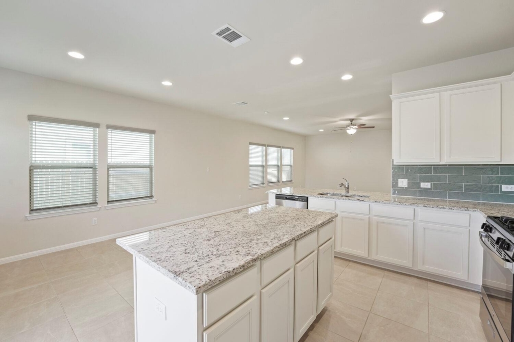 202 Driftwood Ln - Photo 8