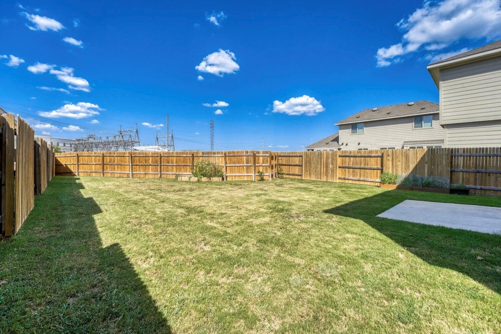 202 Driftwood Ln - Photo 17