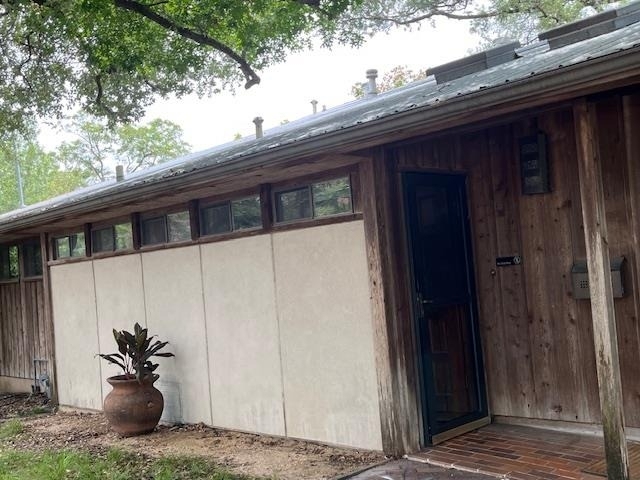 1211 Ruth Ave - Photo 2