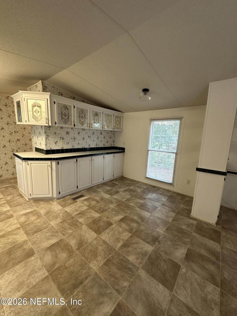 6343 Beloit Avenue - Photo 4