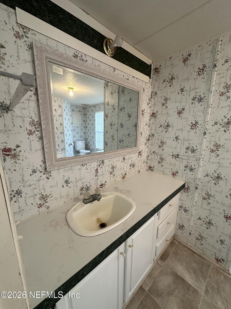 6343 Beloit Avenue - Photo 9