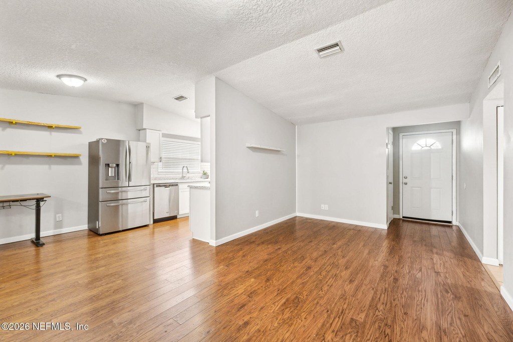 7600 Pheasant Run Drive - Photo 18