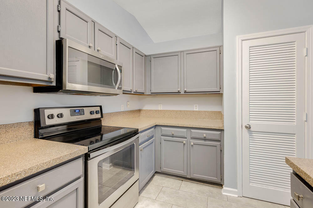 3811 Autumn Leaf Court - Photo 7
