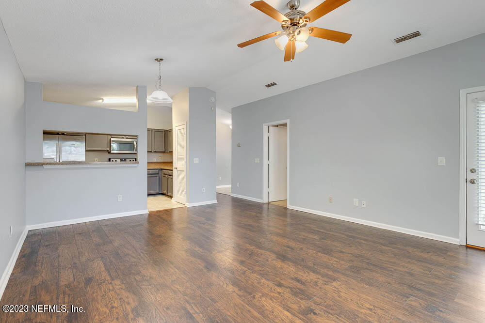 3811 Autumn Leaf Court - Photo 4