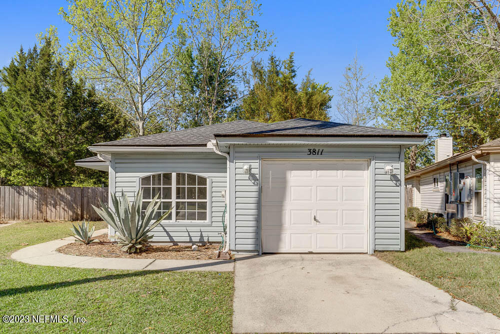 3811 Autumn Leaf Court - Photo 1