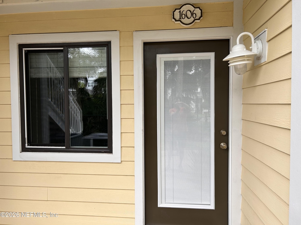 100 Fairway Park Boulevard - Photo 0