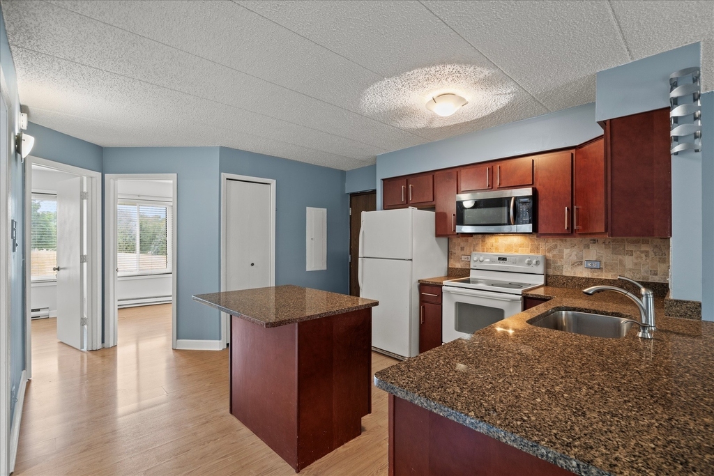 708 N Briar Hill Lane - Photo 3