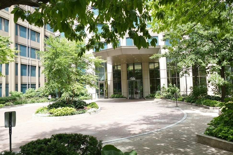 400 N Lasalle Drive - Photo 2