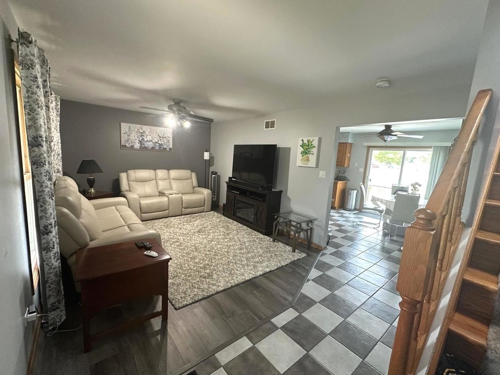 7005 Manchester Drive - Photo 2