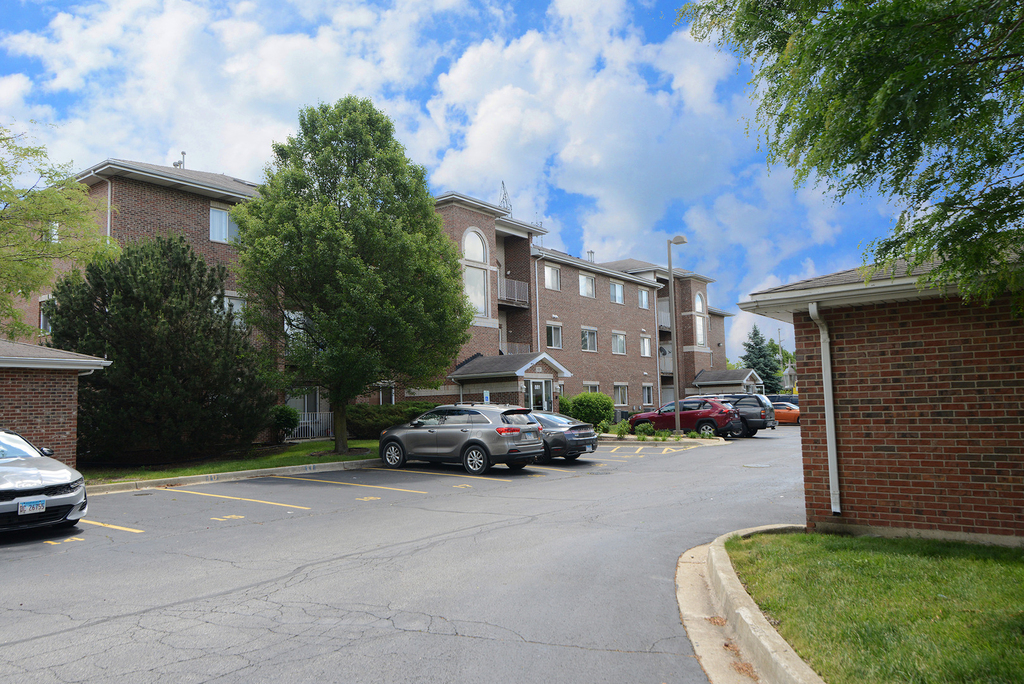 881 N Swift Road - Photo 2
