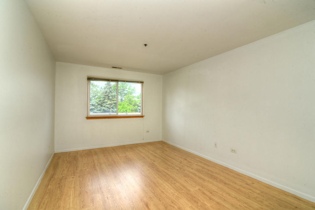 881 N Swift Road - Photo 4