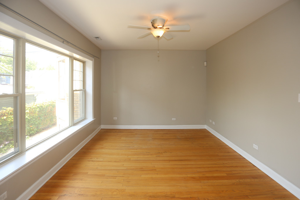 5208 N Sawyer Avenue - Photo 5