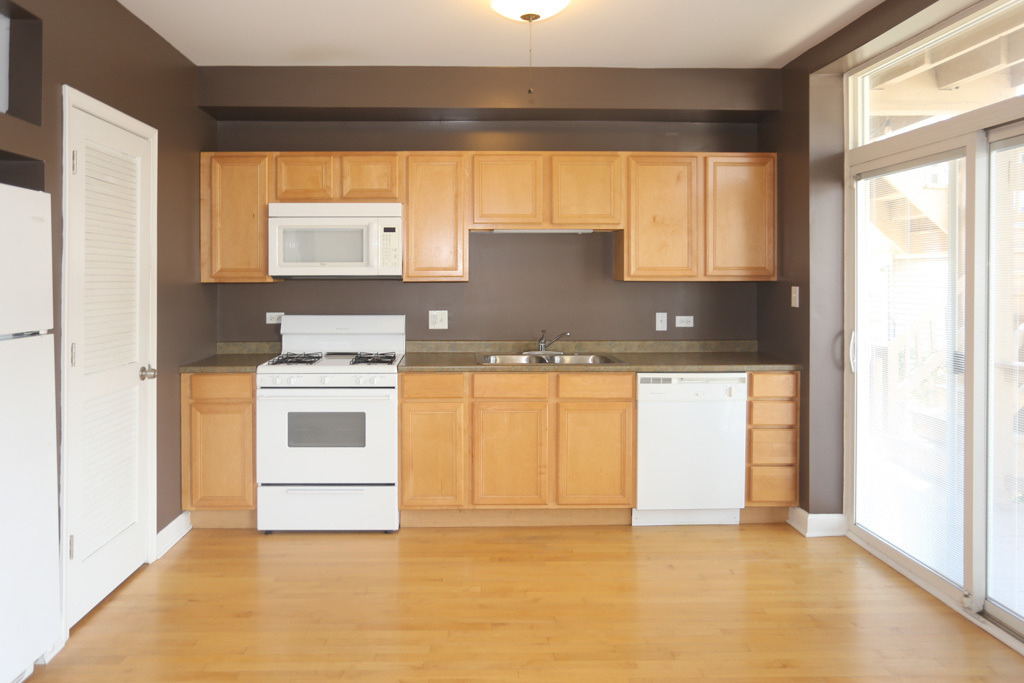 5208 N Sawyer Avenue - Photo 2