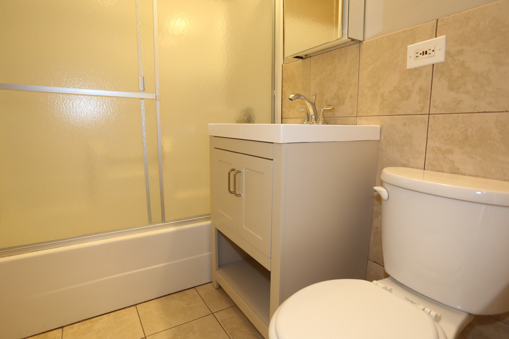 5208 N Sawyer Avenue - Photo 17