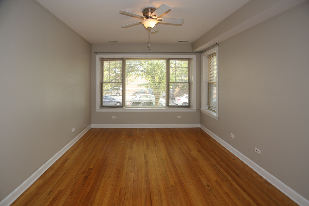 5208 N Sawyer Avenue - Photo 9