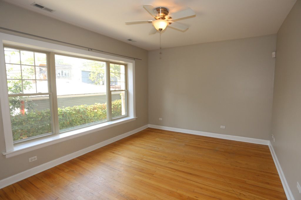5208 N Sawyer Avenue - Photo 4