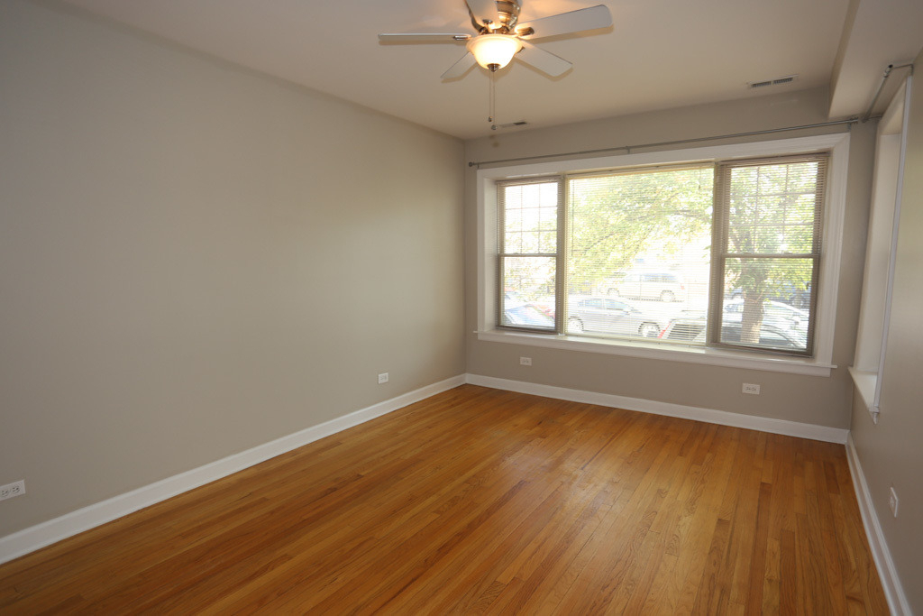 5208 N Sawyer Avenue - Photo 8