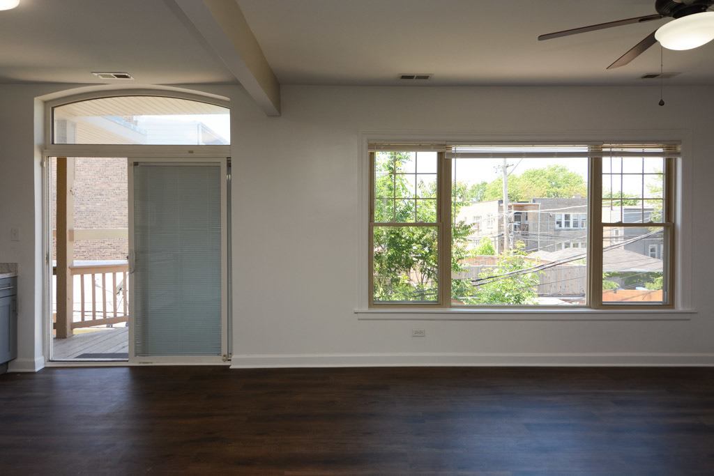 5208 N Sawyer Avenue - Photo 9