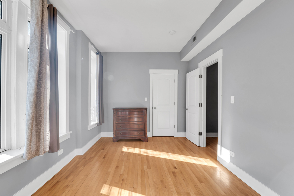 3208 W Wabansia Avenue - Photo 5