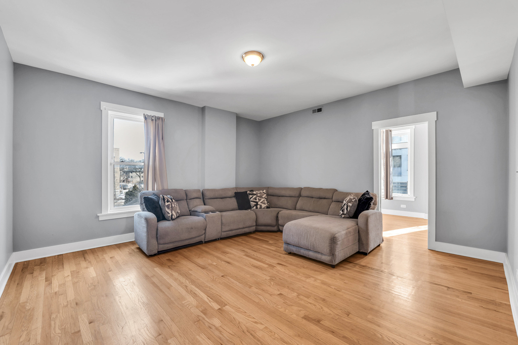 3208 W Wabansia Avenue - Photo 8