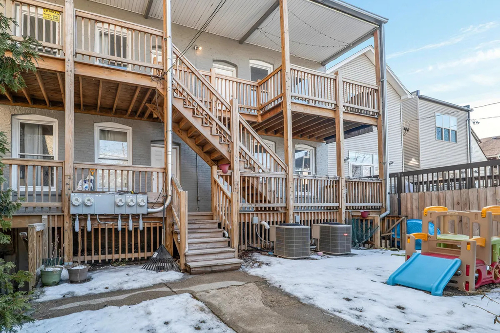 3208 W Wabansia Avenue - Photo 10
