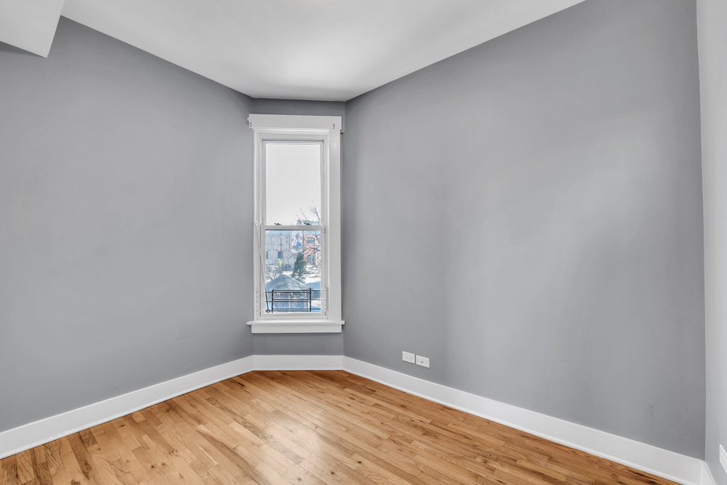 3208 W Wabansia Avenue - Photo 2