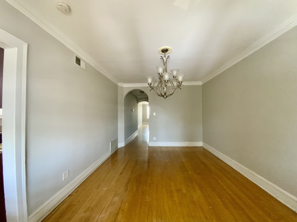 5511 W Diversey Avenue - Photo 5