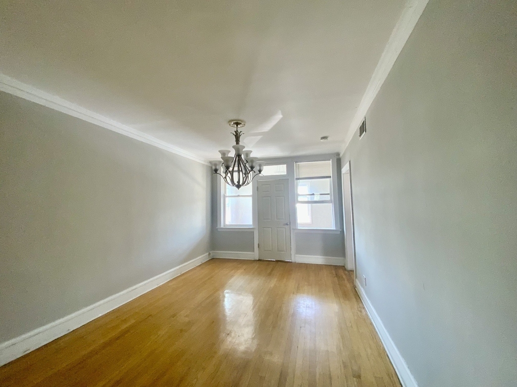 5511 W Diversey Avenue - Photo 4