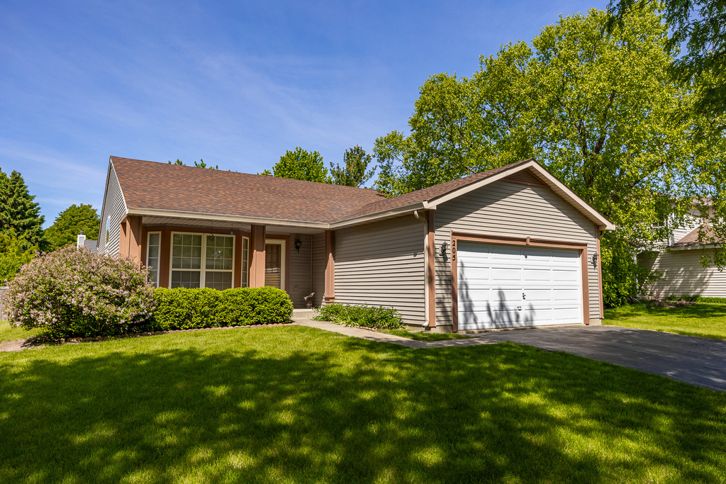 205 Woodlet Lane - Photo 0