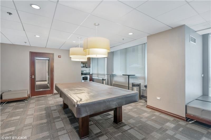 33 W Ontario Street - Photo 16